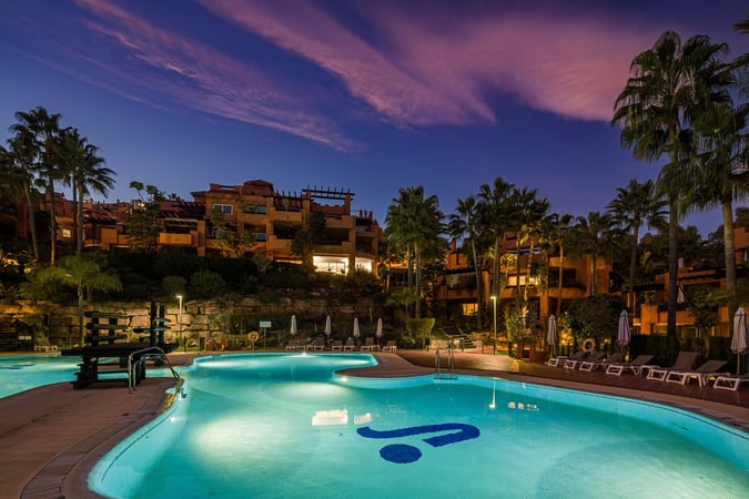 Apartment in Nueva Andalucia - view 1