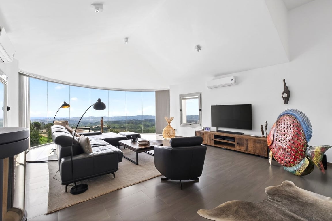 Villa in Mijas Costa - Image 2