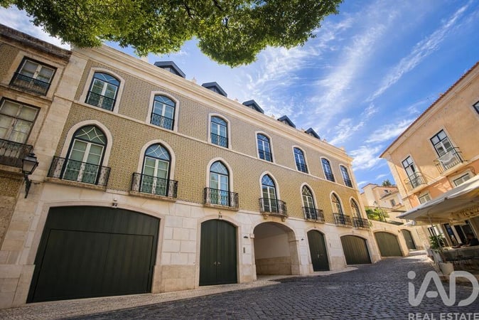 Apartment in Santa Maria Maior - view 1