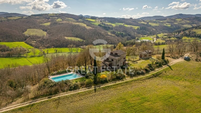 House in Padonchia - view 1