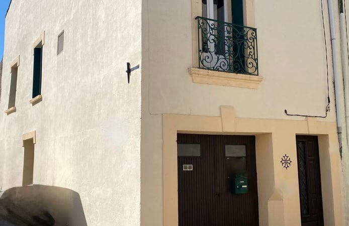 House in Autignac - view 1