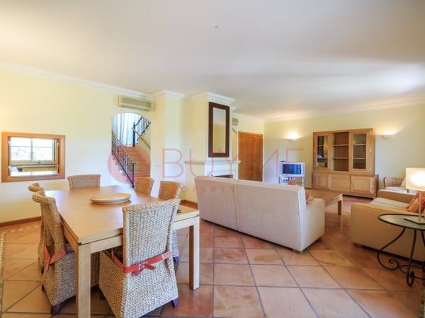 House in Vale do Garrao - view 1