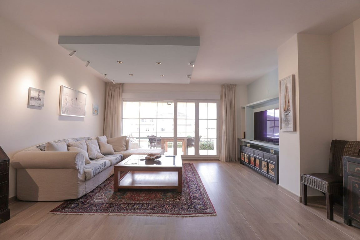 Apartment in Cabopino - Image 3