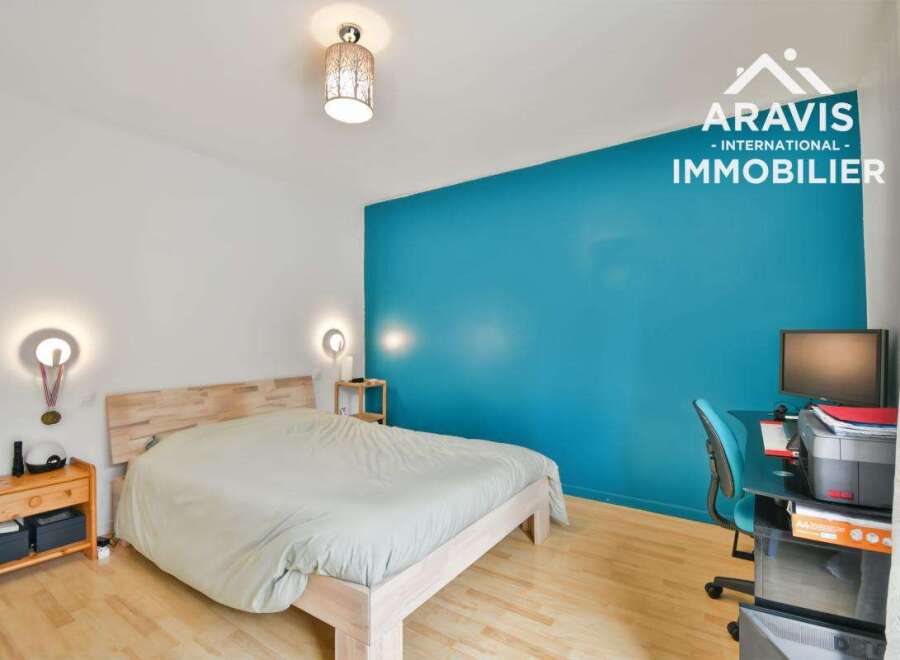 Apartment in Le Marais - Image 3