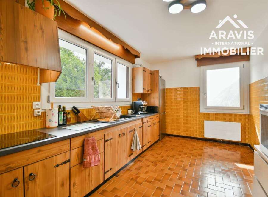 Apartment in Le Marais - Image 2