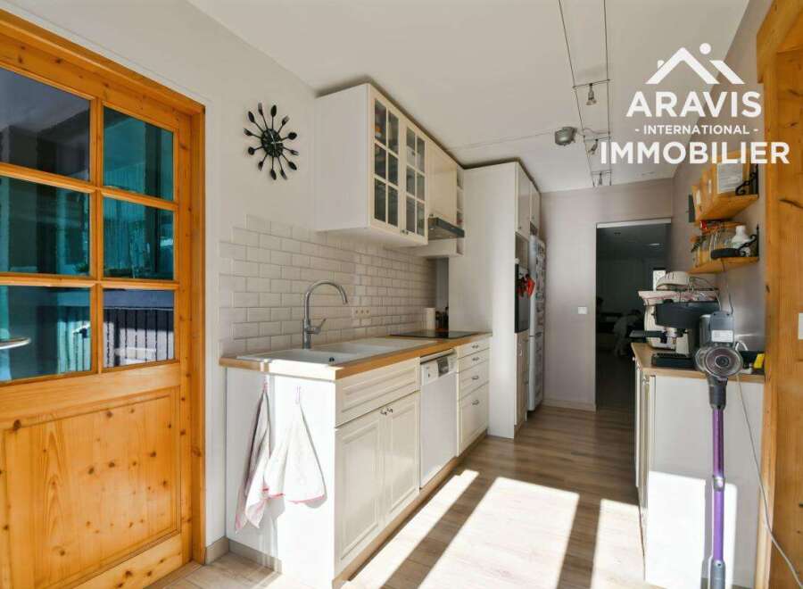 Apartment in Thones - Image 3