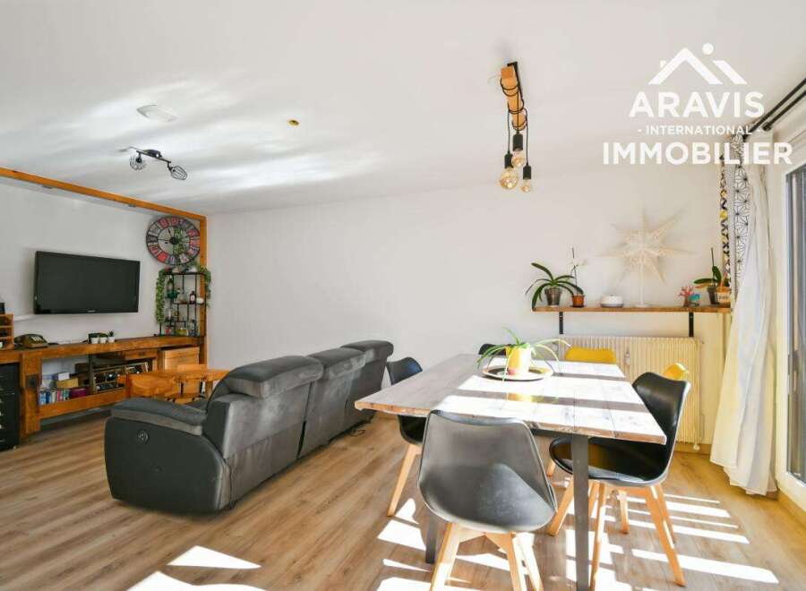 Apartment in Thones - Image 2