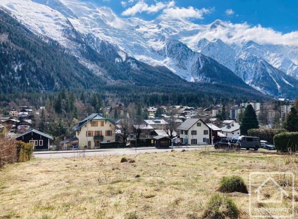 Land in Chamonix - view 1
