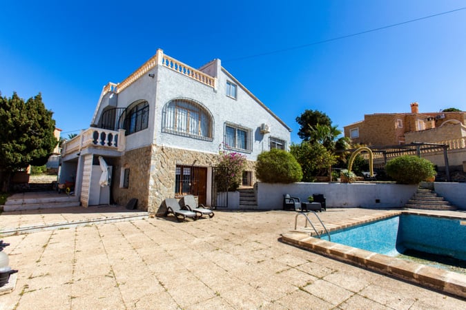 Villa in Calp - view 1