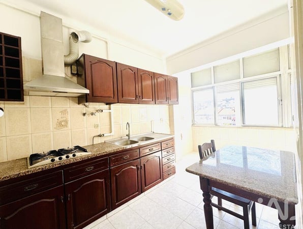 Apartment in Almada - view 1