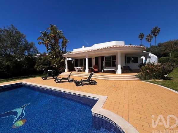 House in Oura - view 1