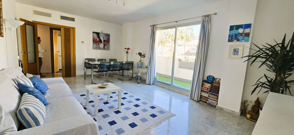 Apartment in Riviera del Sol - Image 2