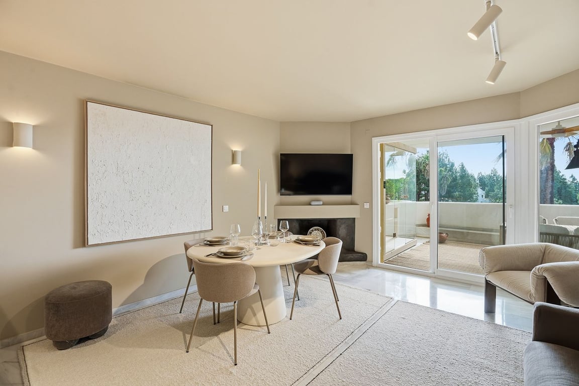 Apartment in Sitio de Calahonda - Image 2