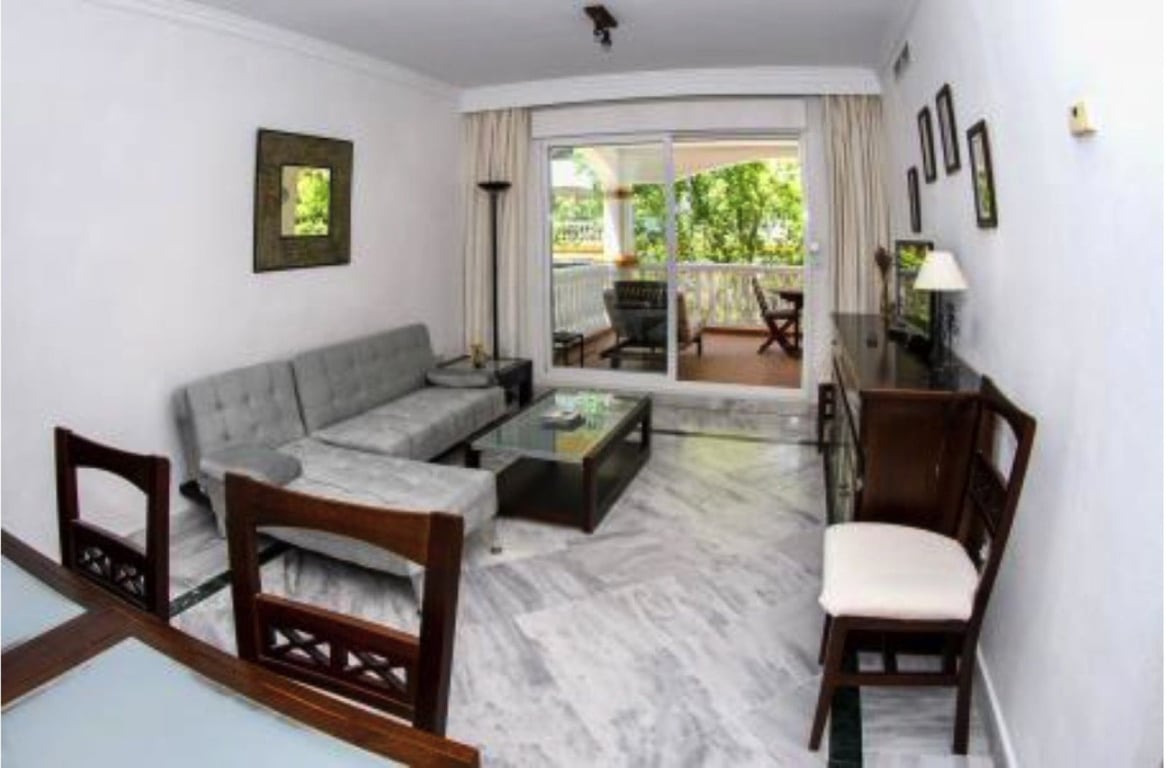 Apartment in Nueva Andalucia - Image 3