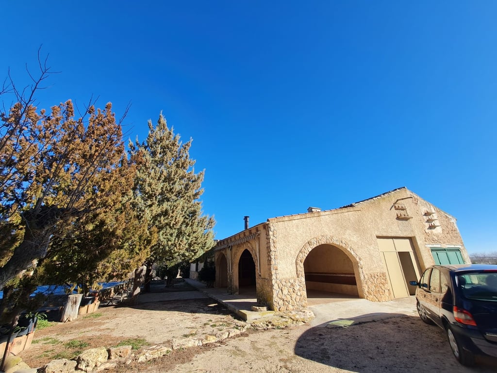 Villa in Yecla - Image 3