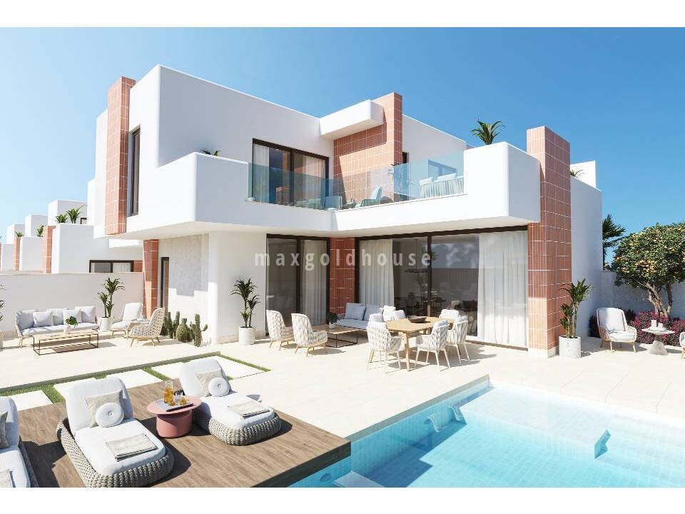 Villa in Roldan - Image 2