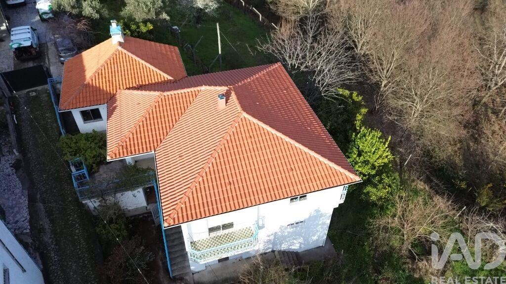 House in Lordelo - Image 3