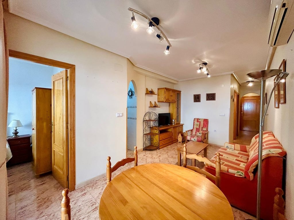 Apartment in Torrevieja - Image 3