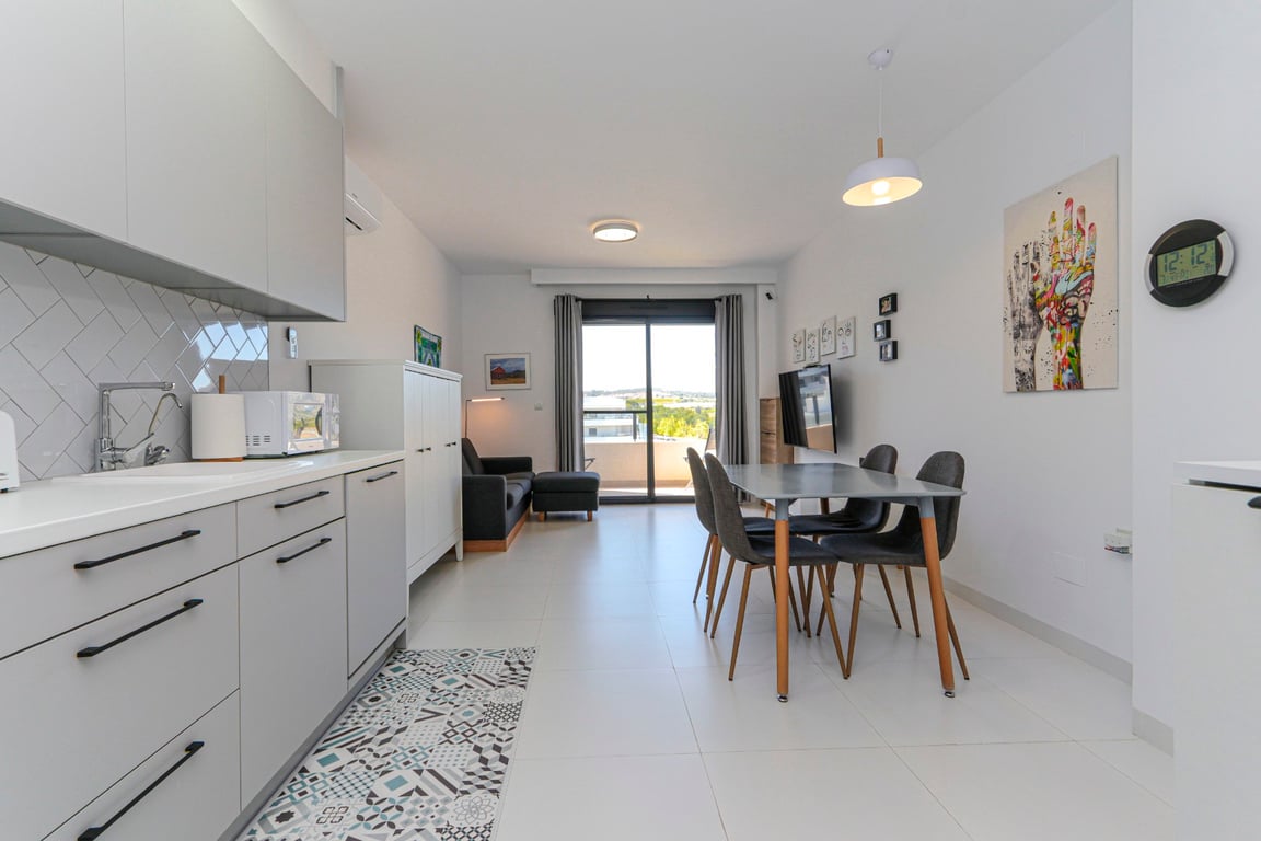 Apartment in San Miguel de Salinas - Image 2