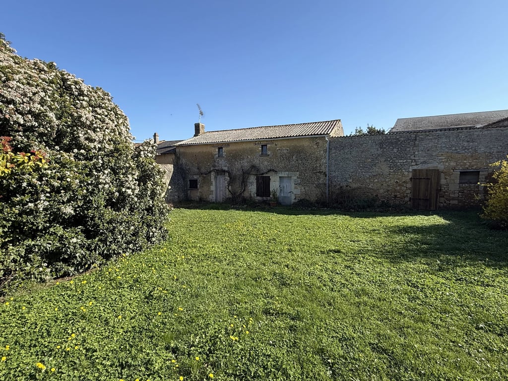 House in Marnes - Image 2