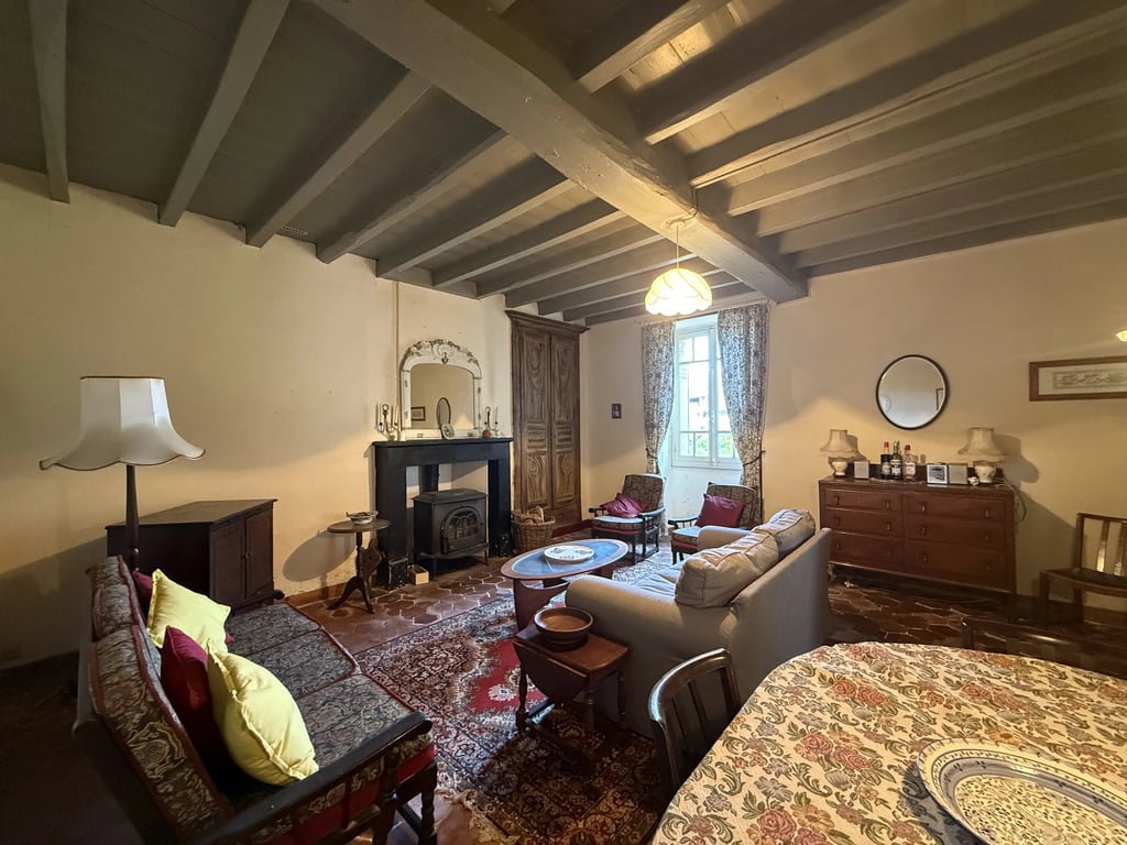 House in Marnes - Image 3