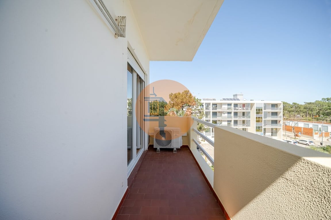 Apartment in Monte Gordo - Image 3