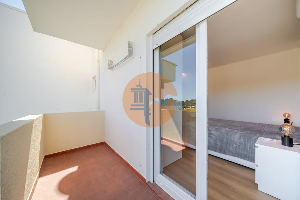 Apartment in Monte Gordo - Image 2