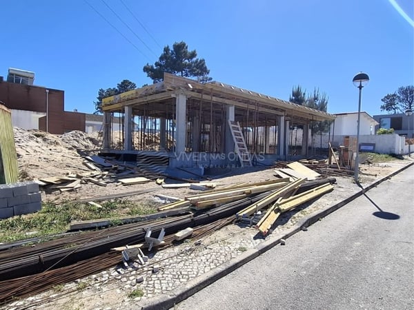 Villa in Sesimbra (Castelo) - view 1
