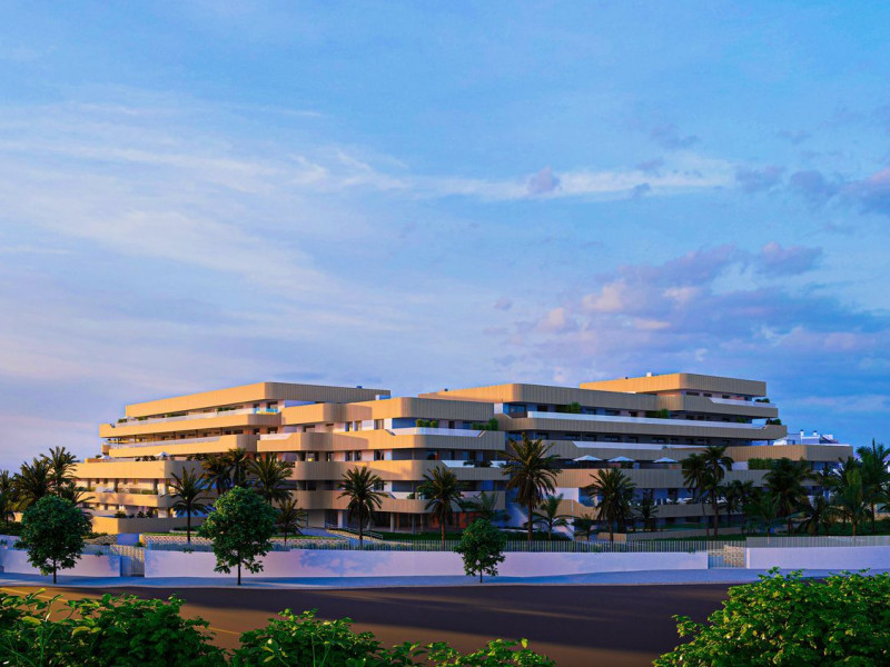 House in Estepona - Image 3