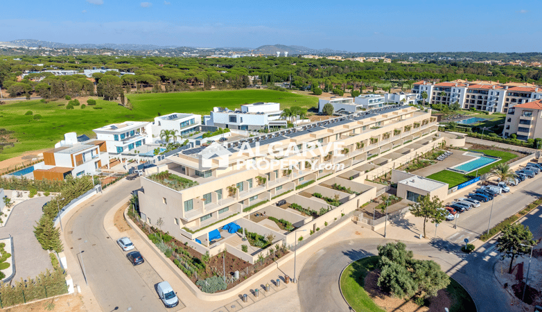Apartment in Vilamoura - view 1