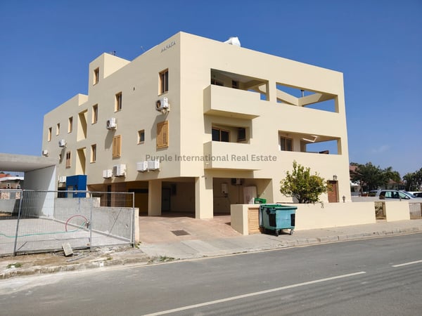 Apartment in Dromolaxia - view 1