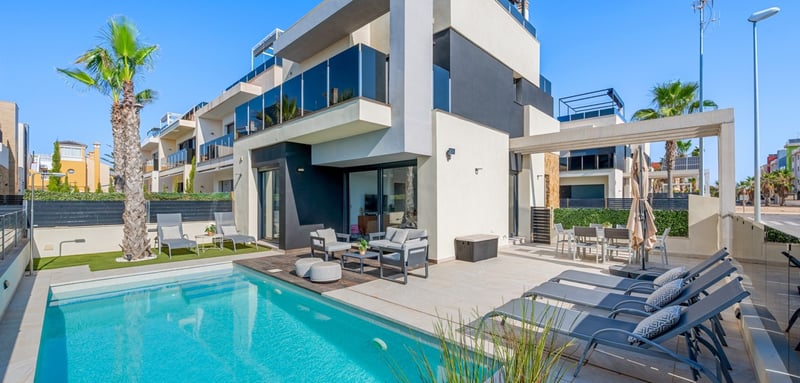 House in Dehesa de Campoamor - view 1