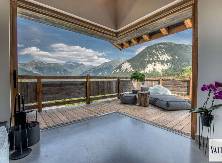 Chalet in Courchevel - Image 2