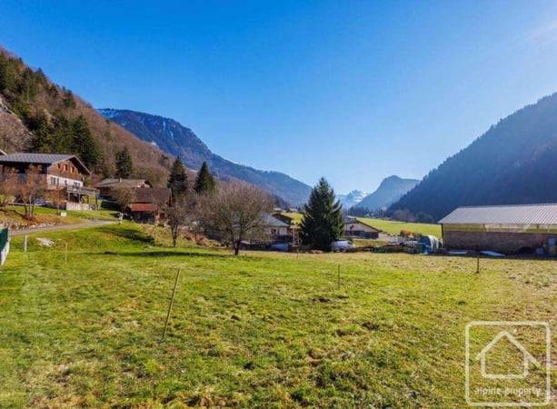 Land in Saint-Jean-d'Aulps - view 1
