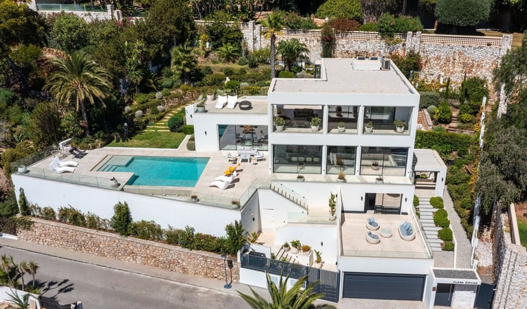 Villa in Marbella - view 1
