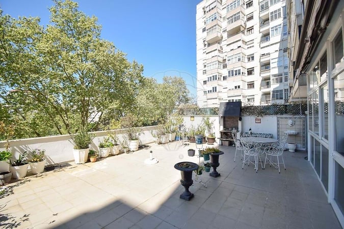 Apartment in Sao Domingos de Benfica - view 1