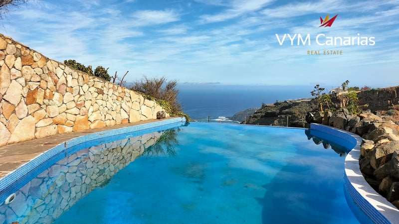 Villa in Tacoronte - view 1