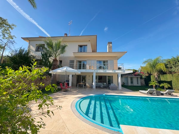 Villa in Murcia - view 1