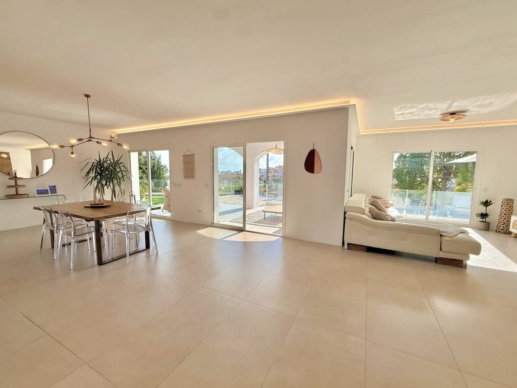 Villa in Riviera del Sol - Image 2