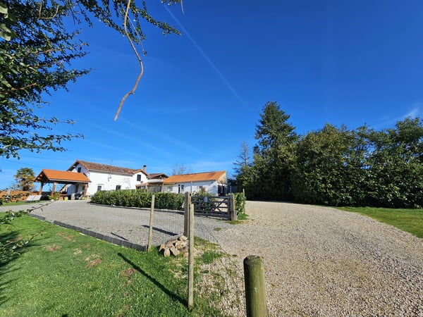 House in Exideuil-sur-Vienne - view 1
