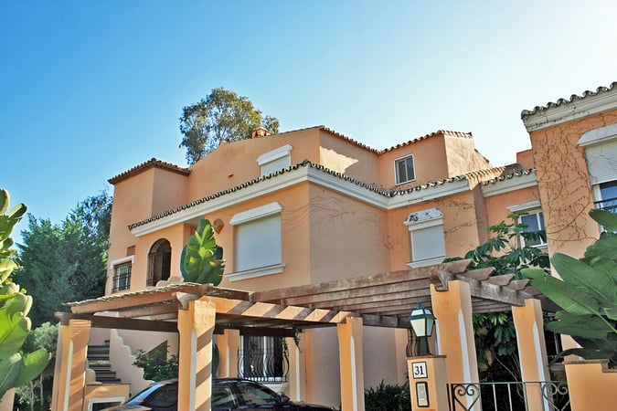 Apartment in Guadalmansa - view 1