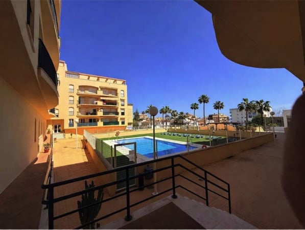 Apartment in San Luis de Sabinillas - view 1