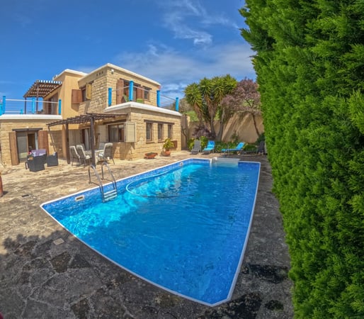 Villa in Paphos - view 1