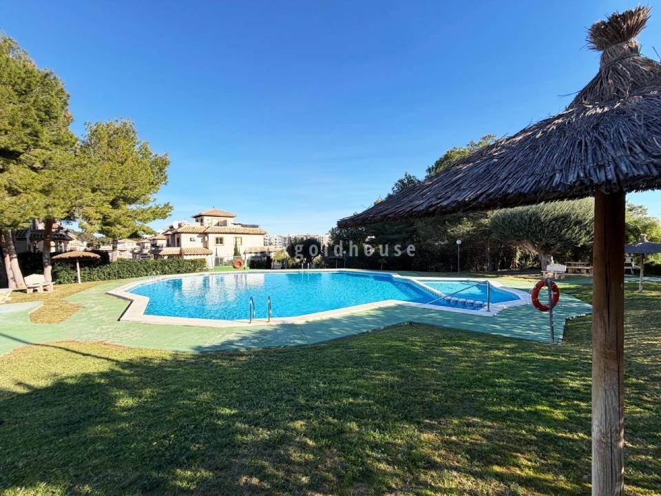 House in Villamartin - Image 2