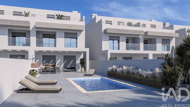 House in Vila Real de Santo Antonio - view 1