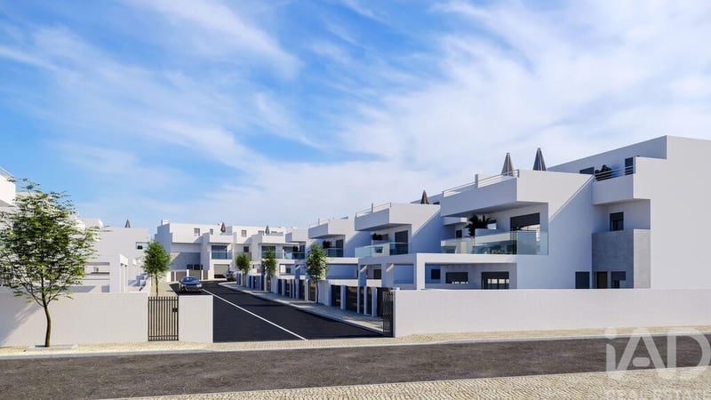 House in Vila Real de Santo Antonio - view 1