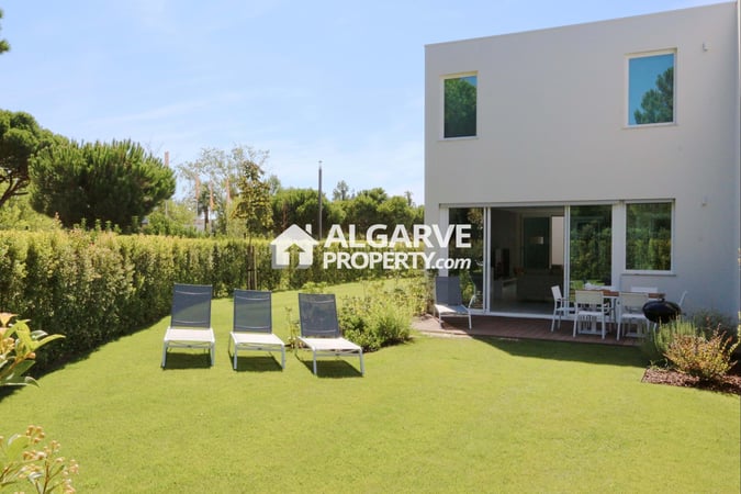 Villa in Vilamoura - view 1