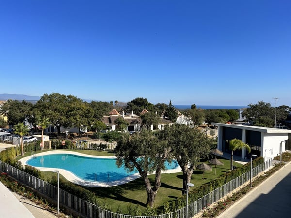 Villa in Urbanizacion San Roque Club - view 1