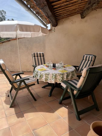 House in Entrecasteaux - view 1