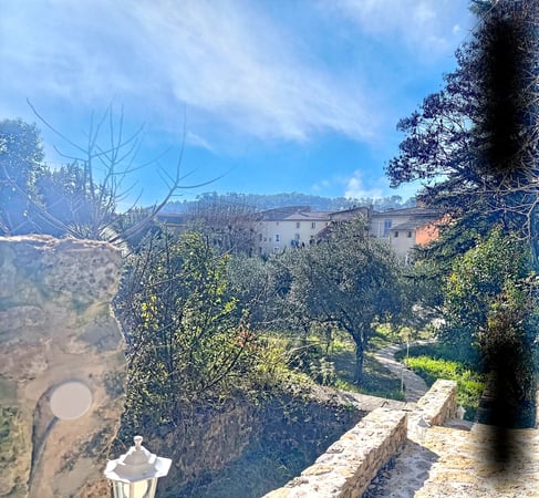 House in Cotignac - view 1